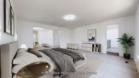 Photo 20 at 22 A Waltham Crescent, Doncrest, Richmond Hill