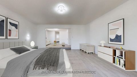 Photo 22 at 22 A Waltham Crescent, Doncrest, Richmond Hill