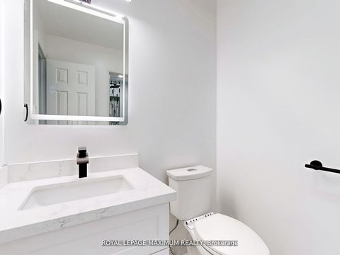 Photo 29 at 22 A Waltham Crescent, Doncrest, Richmond Hill Photo 29 at 22 A Waltham Crescent, Doncrest, Richmond Hill