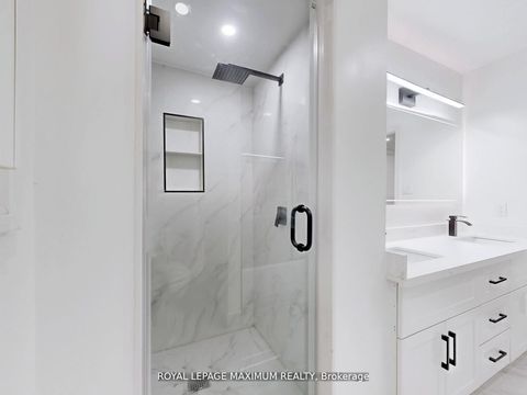 Photo 38 at 22 A Waltham Crescent, Doncrest, Richmond Hill Photo 38 at 22 A Waltham Crescent, Doncrest, Richmond Hill