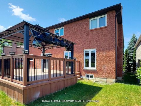 Photo 45 at 22 A Waltham Crescent, Doncrest, Richmond Hill