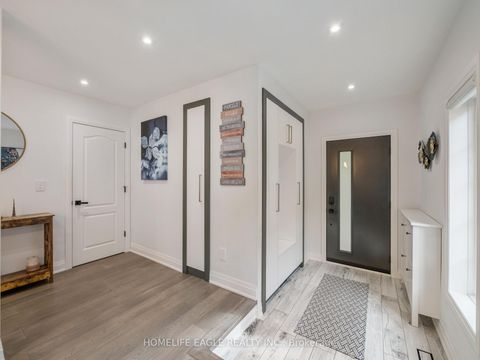 Photo 1 at 6 Brightsview Drive, Oak Ridges, Richmond Hill