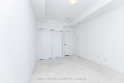 Photo 10 at 1401 - 3700 Highway 7 Road, East Woodbridge, Vaughan