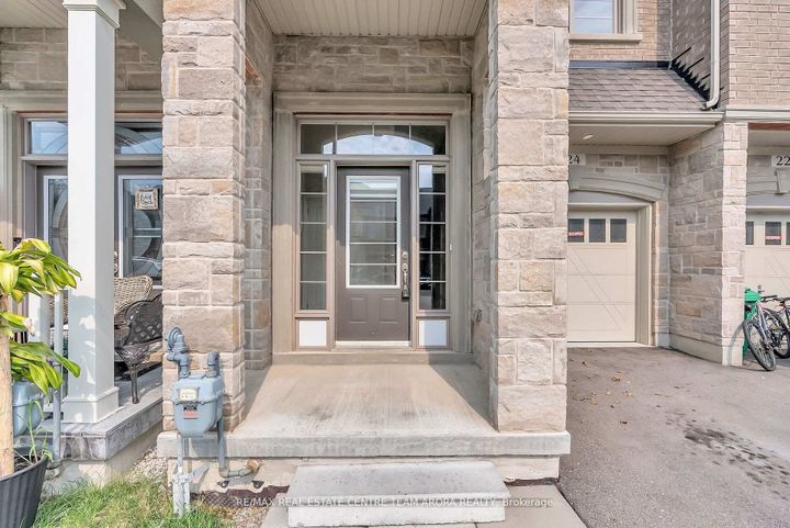 Photo 2 at 24 Dalbeattie Drive, Bram West, Brampton