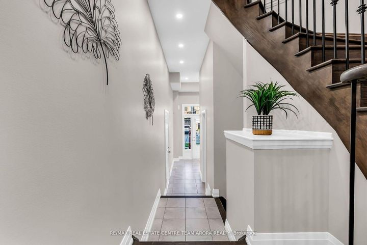 Photo 5 at 24 Dalbeattie Drive, Bram West, Brampton