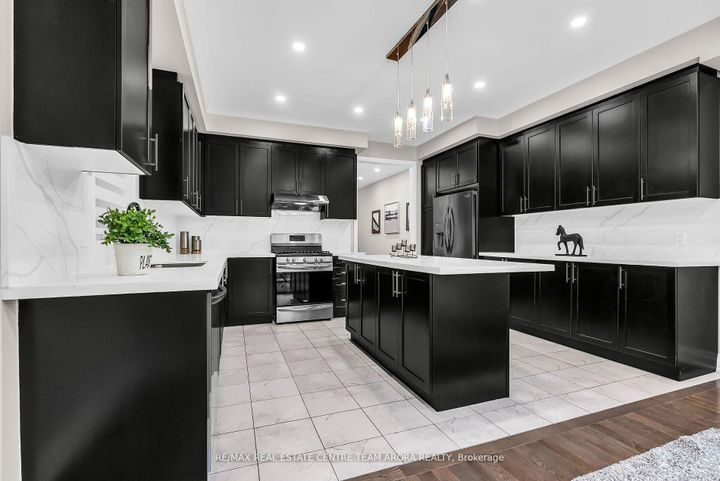 Photo 9 at 24 Dalbeattie Drive, Bram West, Brampton