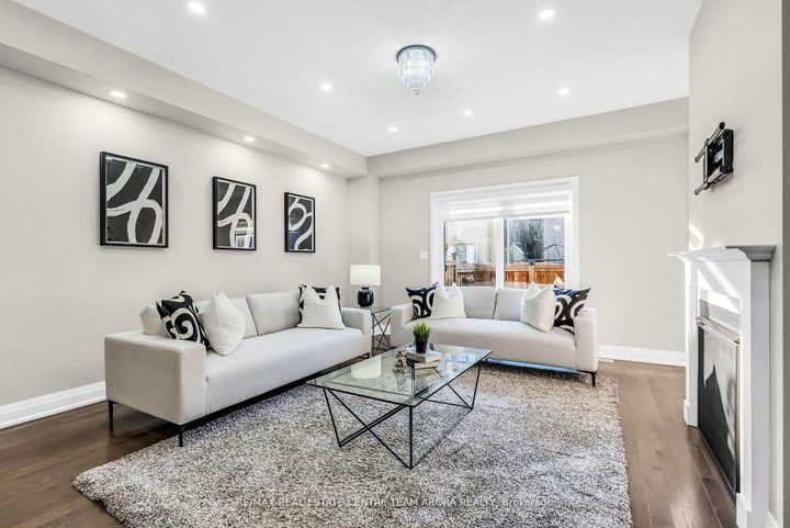 Photo 13 at 24 Dalbeattie Drive, Bram West, Brampton