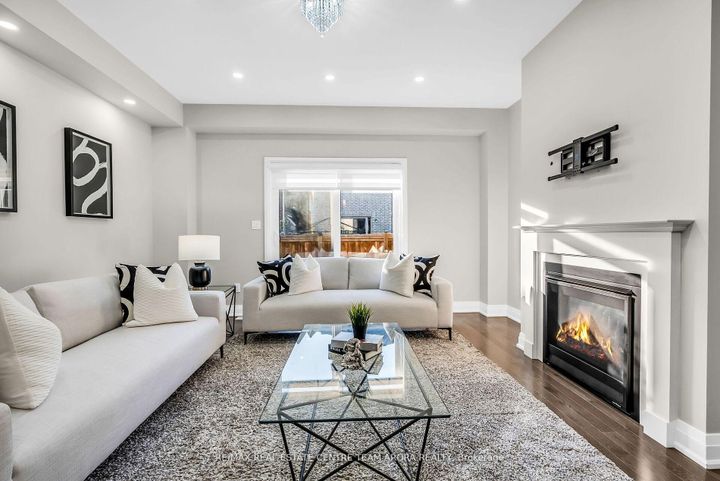 Photo 14 at 24 Dalbeattie Drive, Bram West, Brampton