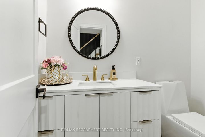 Photo 9 at 1245 Bramblewood Lane, Lorne Park, Mississauga