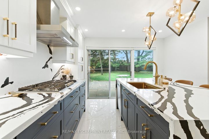 Photo 17 at 1245 Bramblewood Lane, Lorne Park, Mississauga