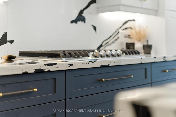 Photo 20 at 1245 Bramblewood Lane, Lorne Park, Mississauga