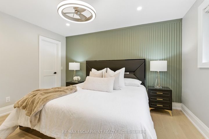 Photo 26 at 1245 Bramblewood Lane, Lorne Park, Mississauga