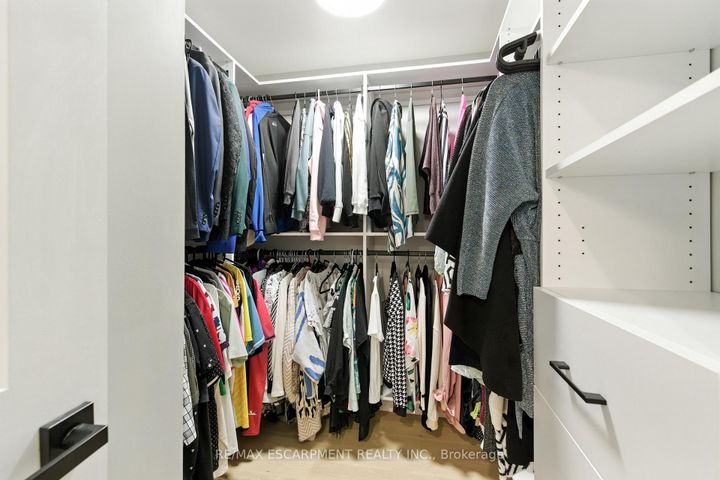Photo 30 at 1245 Bramblewood Lane, Lorne Park, Mississauga
