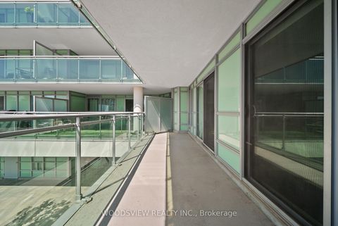Photo 10 at 233 - 60 Fairfax Crescent, Birchmount, Toronto
