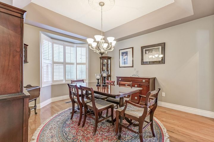 Photo 4 at 6 Collingwood Avenue, Snelgrove, Brampton