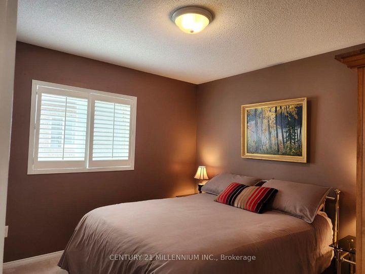 Photo 18 at 6 Collingwood Avenue, Snelgrove, Brampton