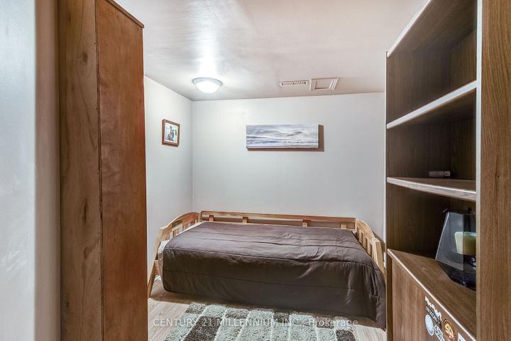 Photo 27 at 6 Collingwood Avenue, Snelgrove, Brampton