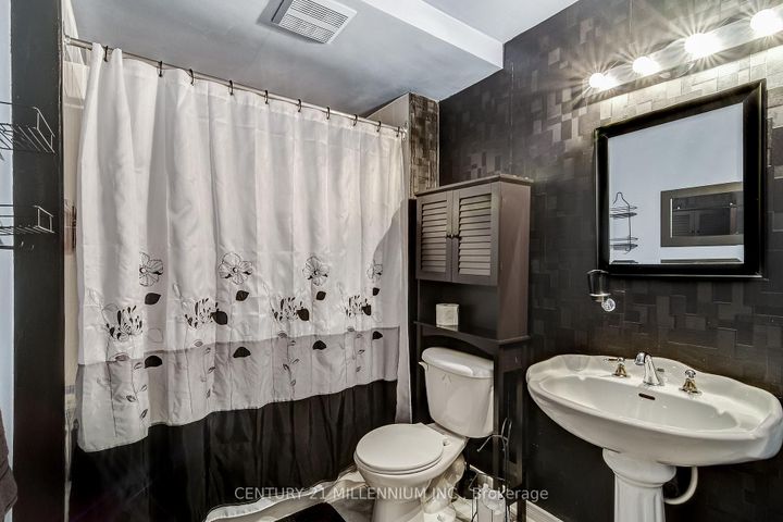 Photo 29 at 6 Collingwood Avenue, Snelgrove, Brampton