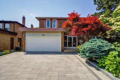 Photo 3 at 20 Saddletree Drive, Steeles, Toronto