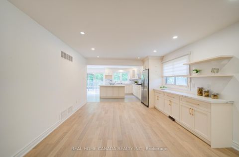 Photo 14 at 20 Saddletree Drive, Steeles, Toronto