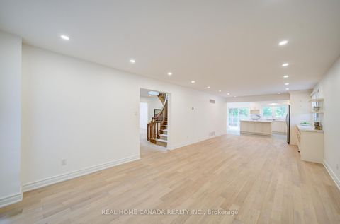 Photo 18 at 20 Saddletree Drive, Steeles, Toronto