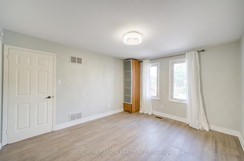 Photo 37 at 20 Saddletree Drive, Steeles, Toronto