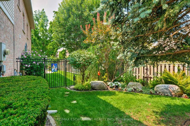 Photo 3 at 40 - 2511 Boros Road, Rose, Burlington