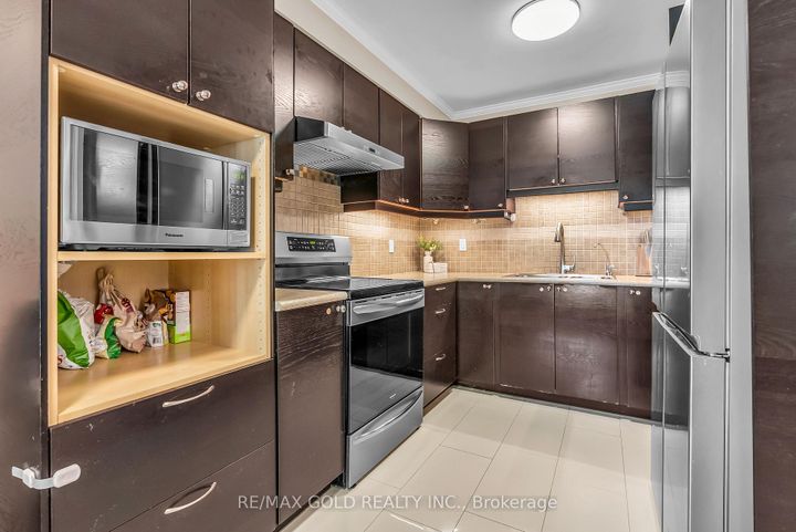 Photo 10 at 7 - 3065 Lenester Drive, Erindale, Mississauga