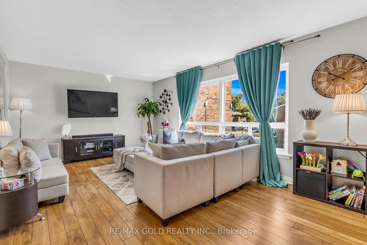 Photo 15 at 7 - 3065 Lenester Drive, Erindale, Mississauga