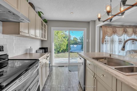 Photo 4 at 30 Rosenfeld Drive, Grove East, Barrie