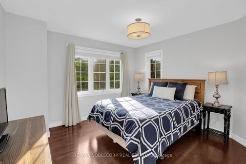 Photo 28 at 25 Aztec Court, Westbrook, Richmond Hill