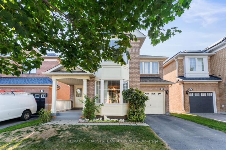 Photo 3 at 14 Tower Bridge Crescent, Berczy, Markham