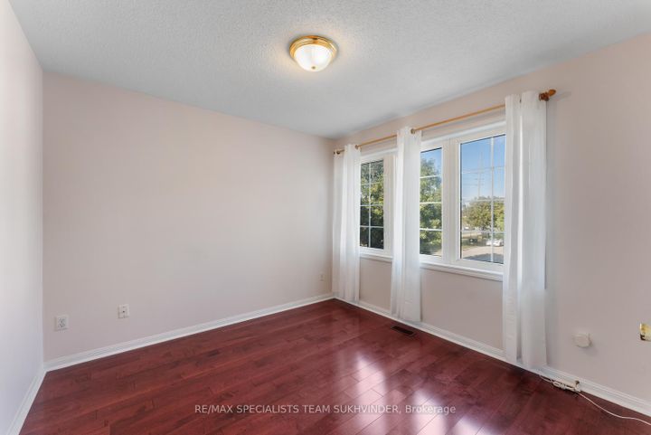 Photo 29 at 14 Tower Bridge Crescent, Berczy, Markham