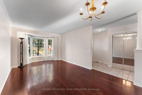 Photo 9 at 14 Tower Bridge Crescent, Berczy, Markham