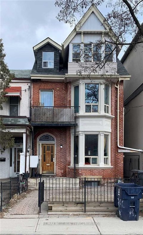 Photo 0 at 124 Baldwin Street, Chinatown, Toronto
