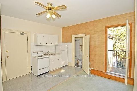 Photo 10 at 124 Baldwin Street, Chinatown, Toronto Photo 10 at 124 Baldwin Street, Chinatown, Toronto