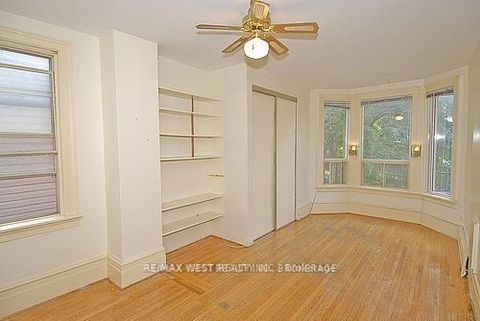 Photo 12 at 124 Baldwin Street, Chinatown, Toronto