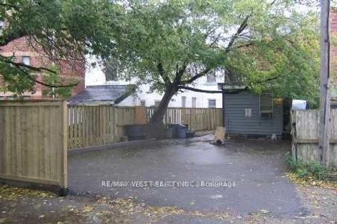 Photo 20 at 124 Baldwin Street, Chinatown, Toronto Photo 20 at 124 Baldwin Street, Chinatown, Toronto