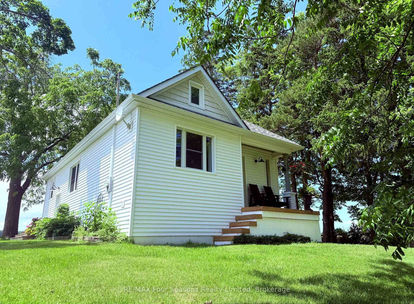 1154 Fairgrounds Road S, Rural Clearview, Clearview photo number 2 1154 Fairgrounds Road S, Rural Clearview, Clearview photo number 2