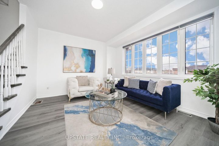 Photo 3 at 5 Telegraph Street, Heart Lake East, Brampton