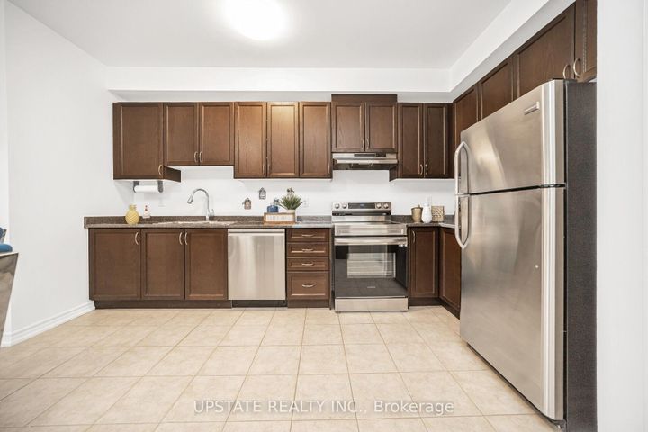 Photo 8 at 5 Telegraph Street, Heart Lake East, Brampton