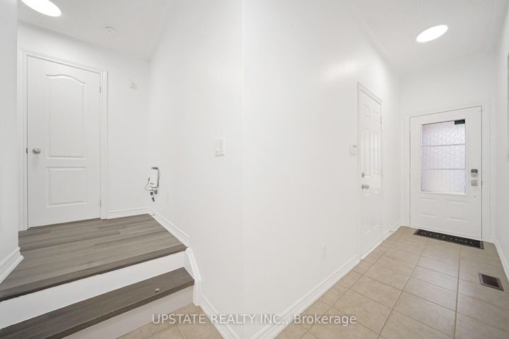Photo 17 at 5 Telegraph Street, Heart Lake East, Brampton