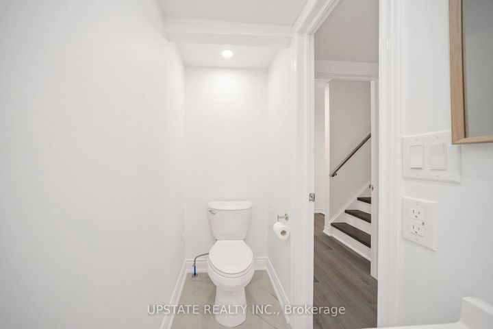 Photo 23 at 5 Telegraph Street, Heart Lake East, Brampton