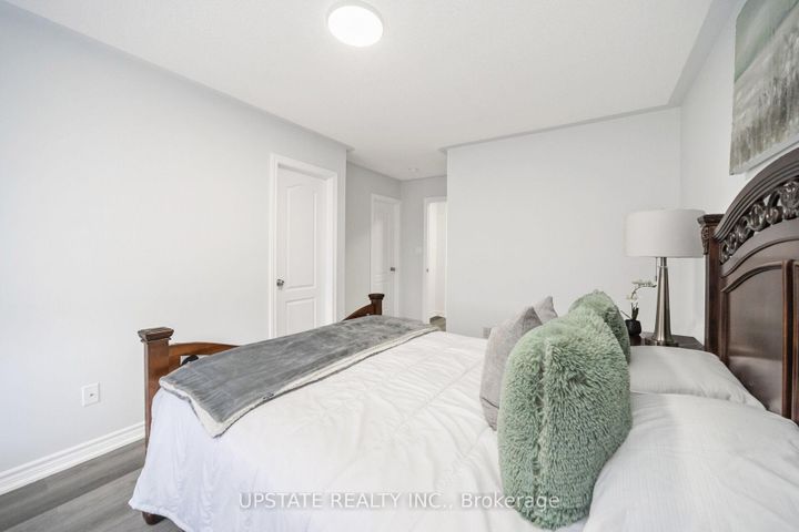Photo 28 at 5 Telegraph Street, Heart Lake East, Brampton