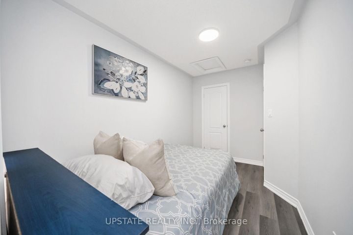 Photo 35 at 5 Telegraph Street, Heart Lake East, Brampton