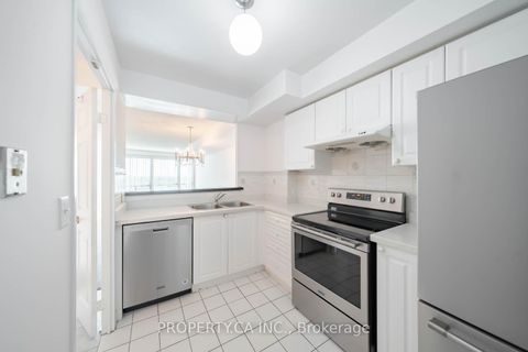 Photo 9 at 1707 - 8 Lee Centre Drive, Woburn, Toronto