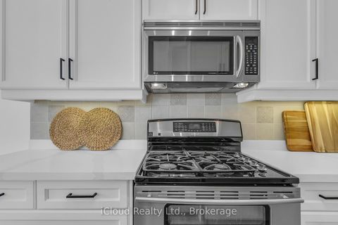 Photo 24 at 18 - 2295 Rochester Circle, BC Bronte Creek, Oakville