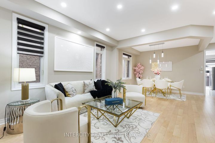 Photo 7 at 20 Russell Creek Drive, Wellington, Brampton