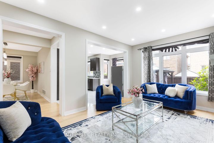 Photo 16 at 20 Russell Creek Drive, Wellington, Brampton