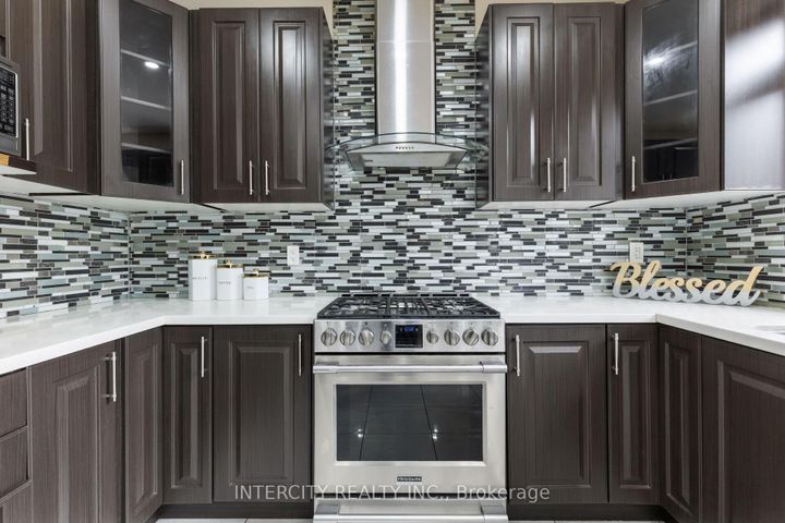 Photo 20 at 20 Russell Creek Drive, Wellington, Brampton